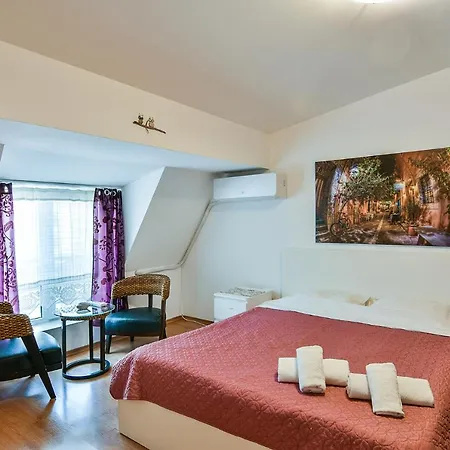 Apartment Bright And Cozy 2br Close To Sea Garden And Parkmart Varna